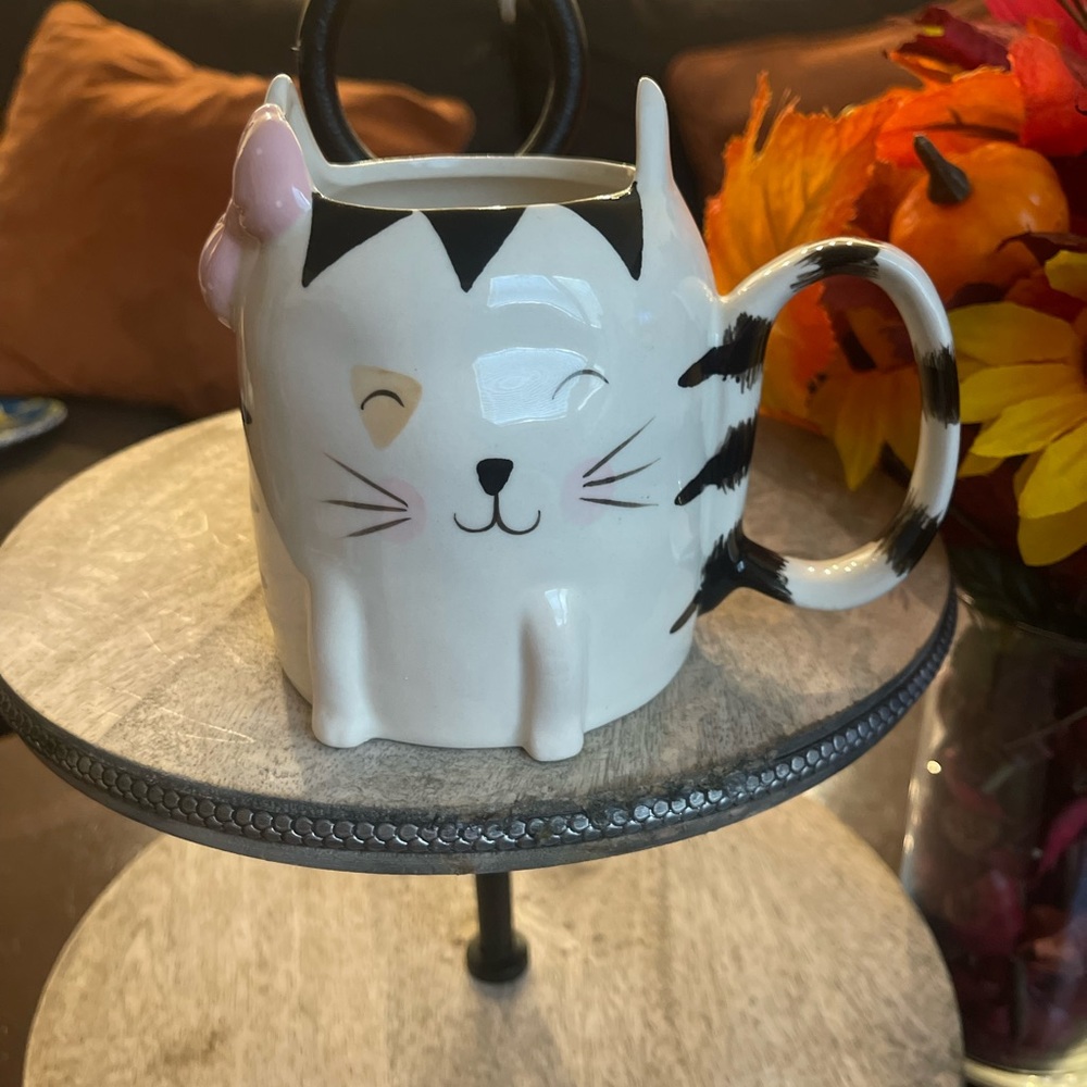 Mugs - Picture 4 of 9